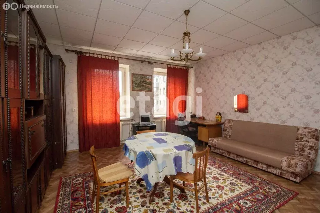 3-комнатная квартира: Красноярск, улица Декабристов, 6 (73.2 м) - Фото 1