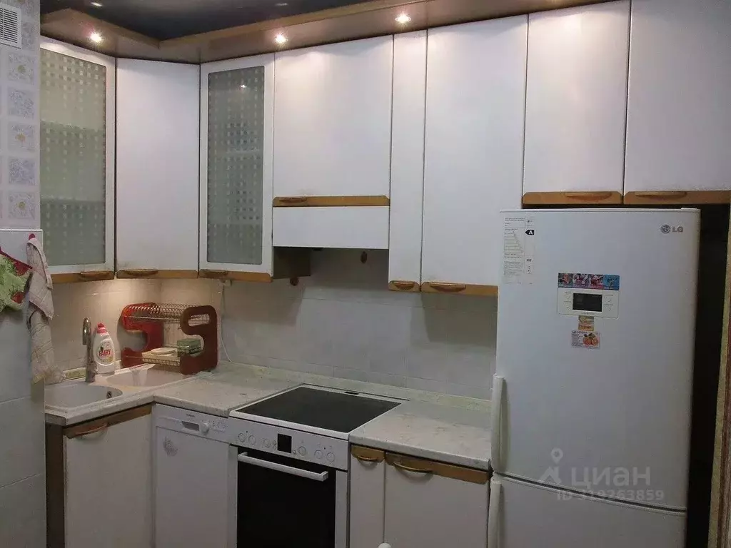 3-к кв. Москва ул. Василия Петушкова, 7 (80.0 м) - Фото 0