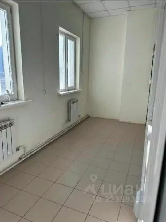 Торговая площадь в Саха (Якутия), Якутск ул. Федора Попова, 23 (30 м) - Фото 2