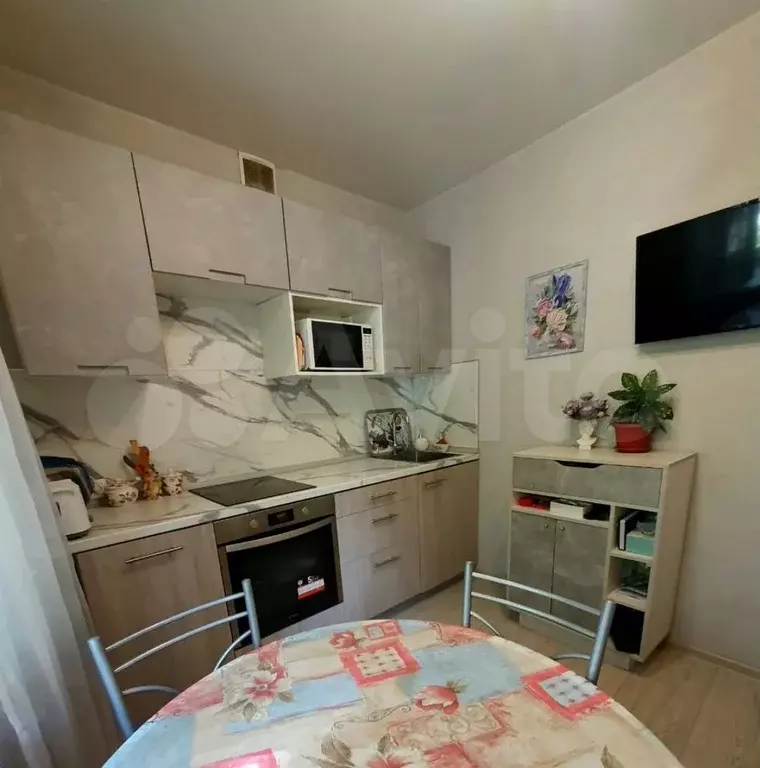 1-к. квартира, 38 м, 1/6 эт. - Фото 0
