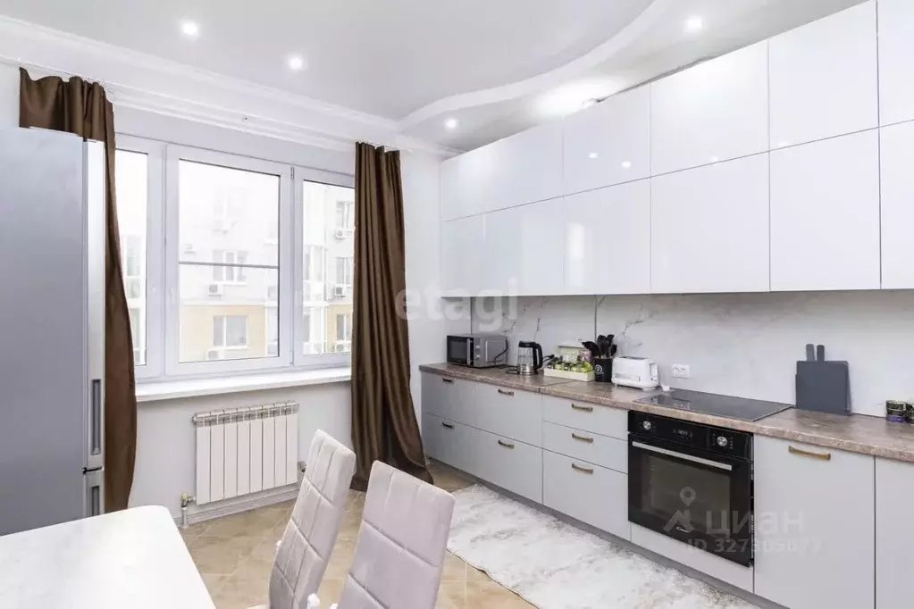 2-к кв. Тюменская область, Тюмень ул. Осипенко, 16 (84.9 м) - Фото 1