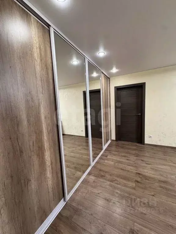 2-к кв. Тюменская область, Тюмень ул. Федюнинского, 60 (60.0 м) - Фото 1