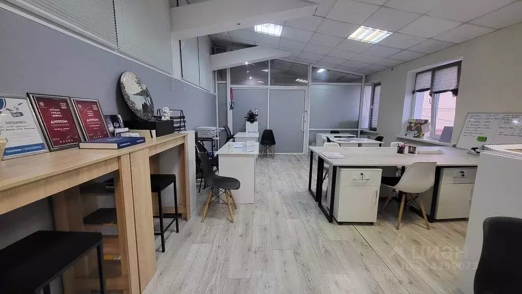 Офис в Крым, Симферополь ул. Воровского, 3 (40 м) - Фото 1