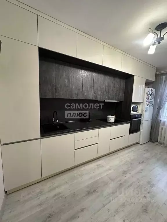 2-к кв. Омская область, Омск ул. Леонида Маслова, 2 (57.0 м) - Фото 1