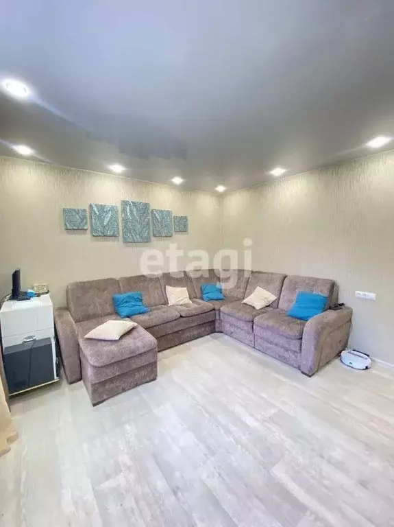 2-к кв. Иркутская область, Ангарск 61-й кв-л, 13 (59.9 м) - Фото 0