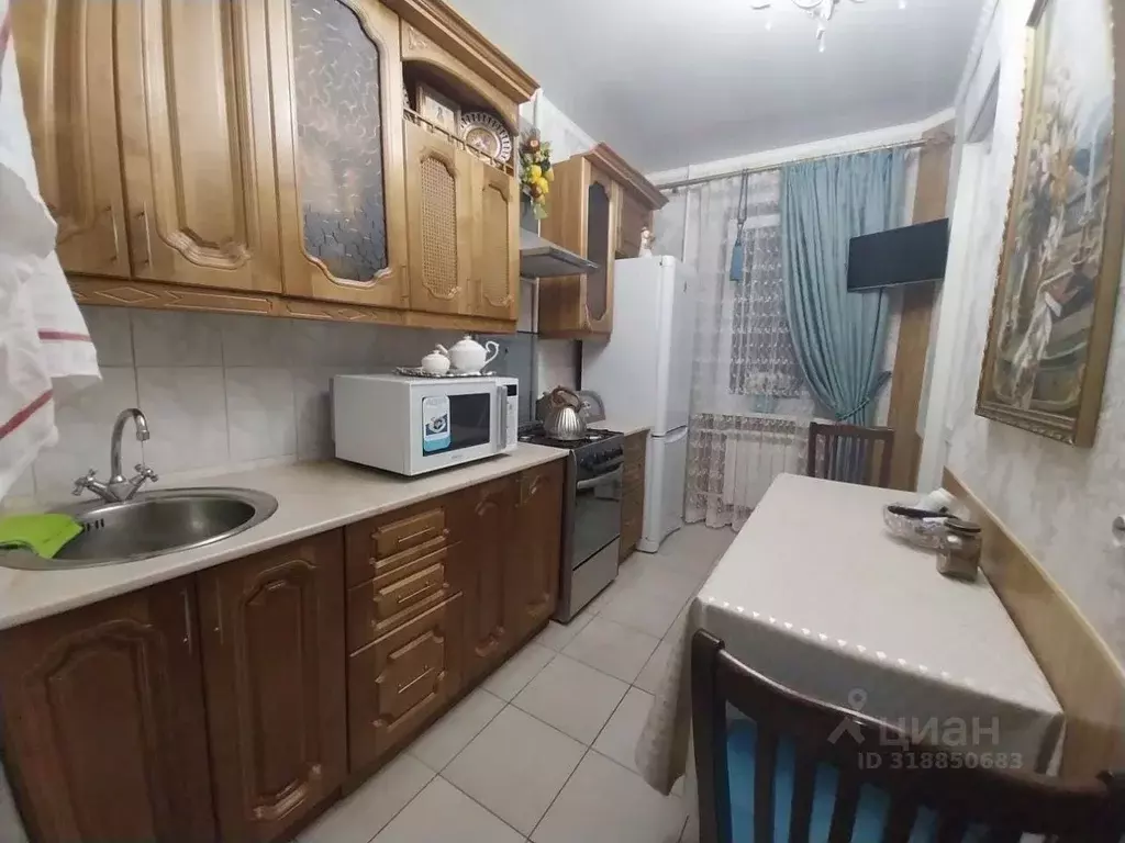 3-к кв. Астраханская область, Астрахань ул. Адмирала Нахимова, 125 ... - Фото 0