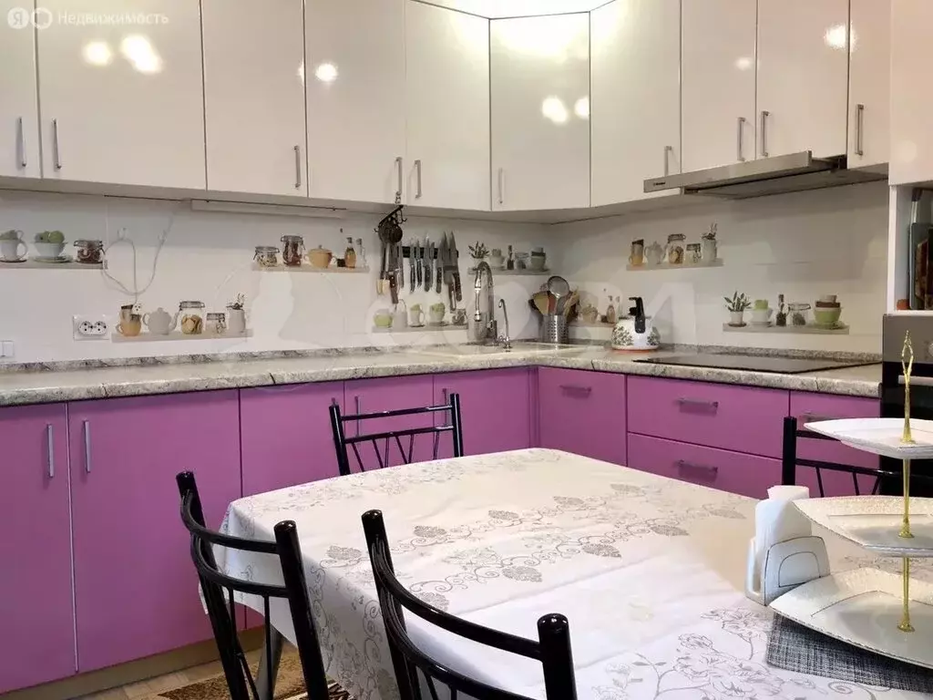 2-комнатная квартира: Тюмень, улица Александра Митинского, 3 (59 м) - Фото 2