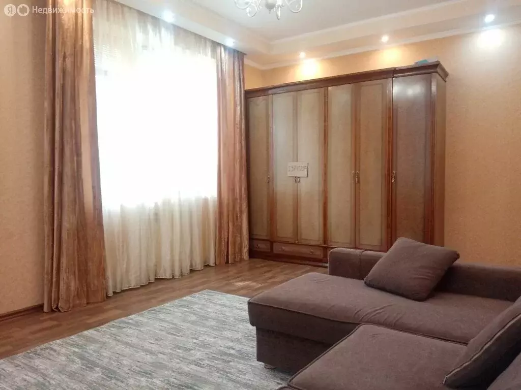 1-комнатная квартира: Российский, улица Бигдая, 7Б (60 м) - Фото 1