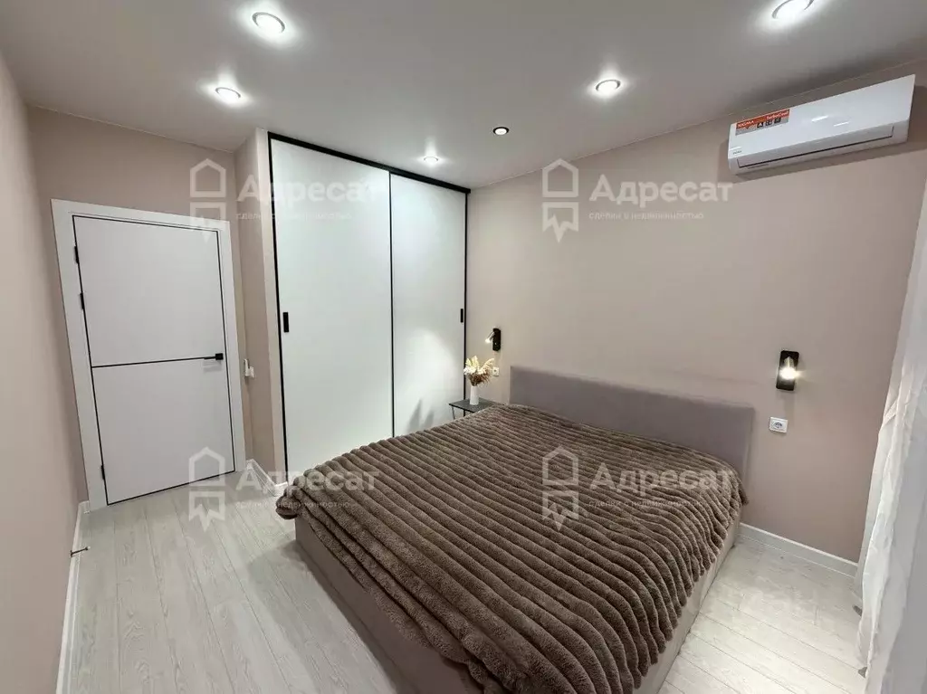 3-к кв. Волгоградская область, Волгоград ул. Малиновского, 14 (58.0 м) - Фото 1