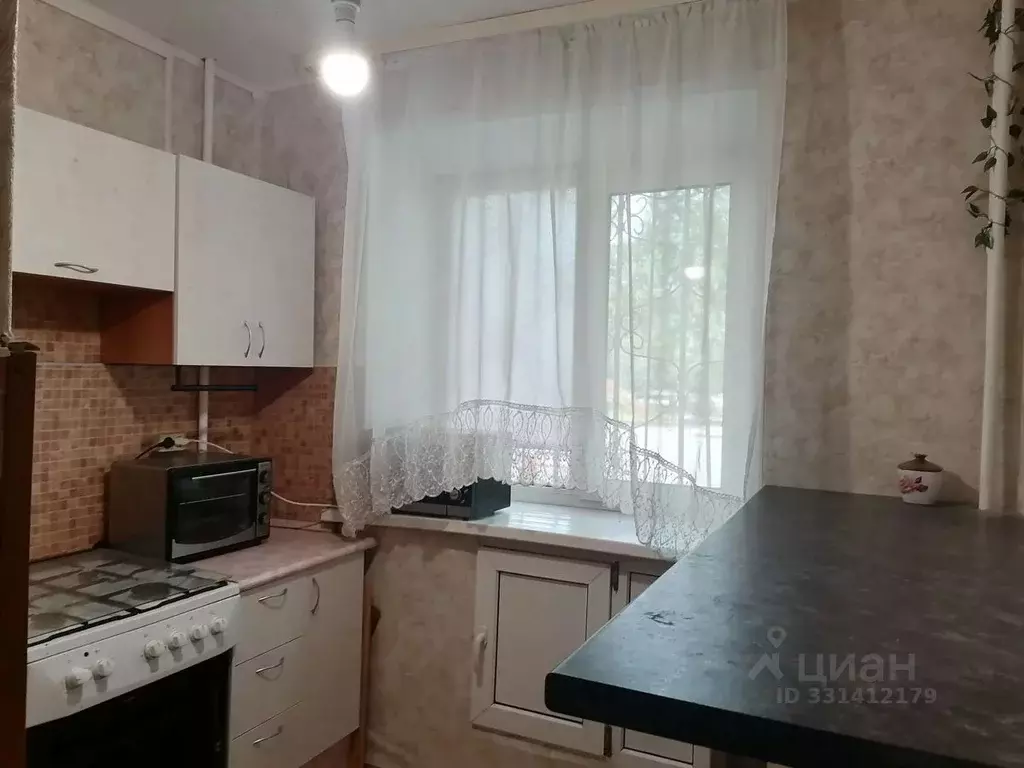 2-к кв. Тюменская область, Тюмень ул. 50 лет Октября, 37а (44.0 м) - Фото 1