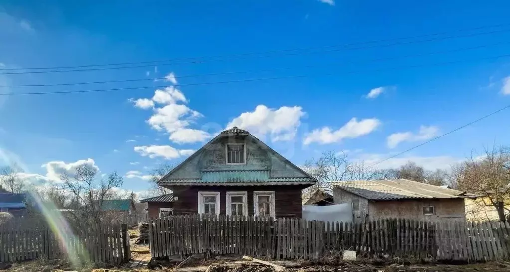 Дом в Вологодская область, Сокол ул. Александра Матросова, 3 (50 м) - Фото 1