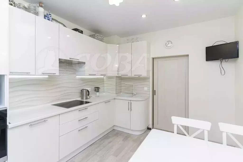 3-комнатная квартира: Тюмень, Суходольская улица, 12 (81 м) - Фото 1