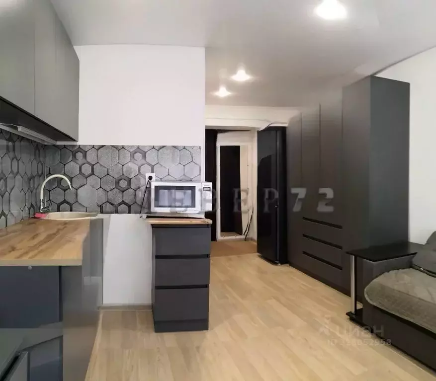 Студия Свердловская область, Екатеринбург ул. 8 Марта, 86 (18.0 м) - Фото 1