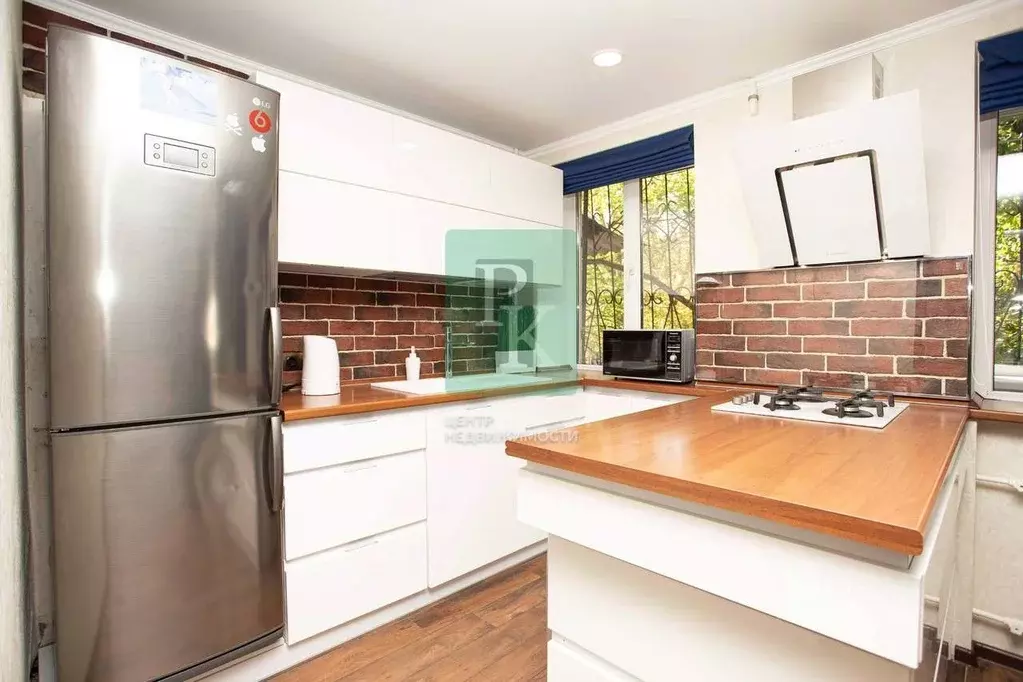 2-к кв. Севастополь ул. Гоголя, 20А (57.2 м) - Фото 1