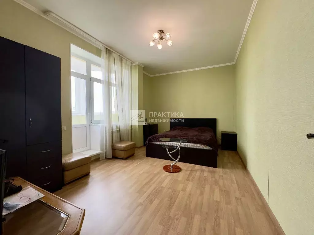 Продается 3-комнатная квартира - Фото 1