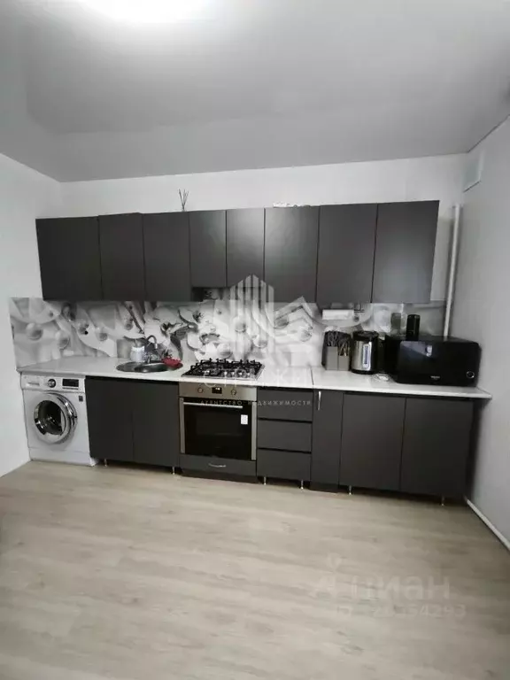 Дом в Самарская область, Кинель Центральная ул., 90 (180 м) - Фото 1