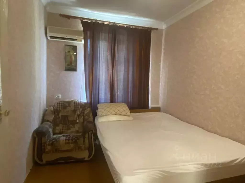 Дом в Краснодарский край, Кропоткин Кавказский район, ул. Сергея Лазо, ... - Фото 1