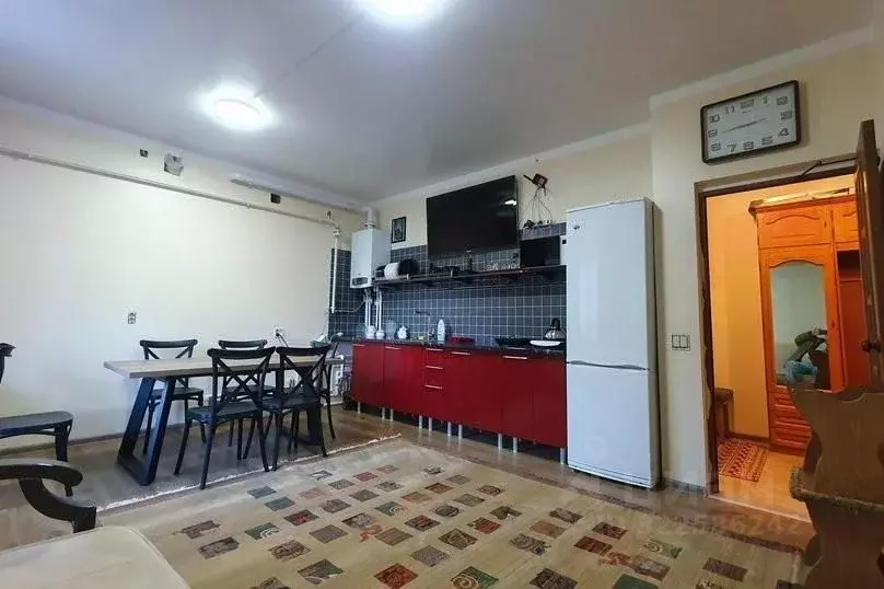 3-к кв. Астраханская область, Астрахань Саратовская ул., 3/7 (68.0 м) - Фото 2