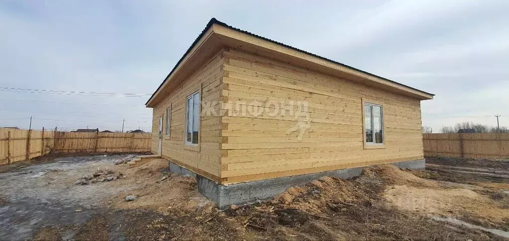 Дом в Хакасия, Усть-Абаканский район, с. Калинино ул. Весенняя (144 м) - Фото 1