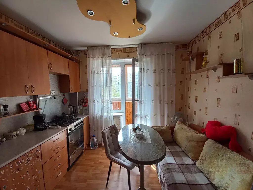 2-к кв. Псковская область, Псков Коммунальная ул., 58А (54.0 м) - Фото 1