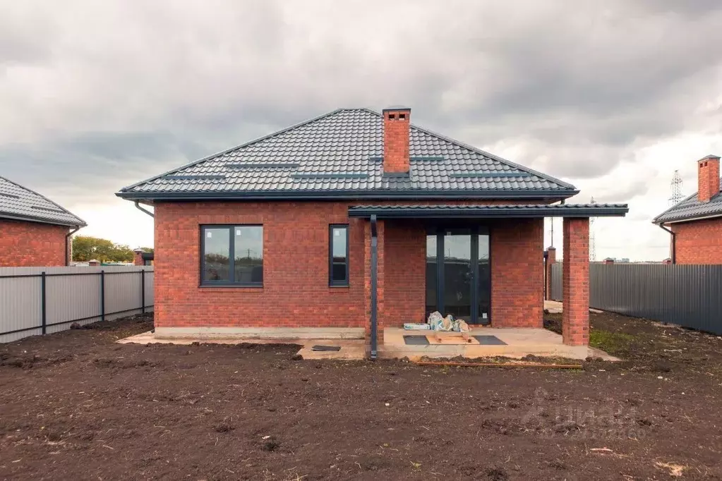 Дом в Краснодарский край, Краснодар Комарово кп, ул. Донецкая (120 м) - Фото 1