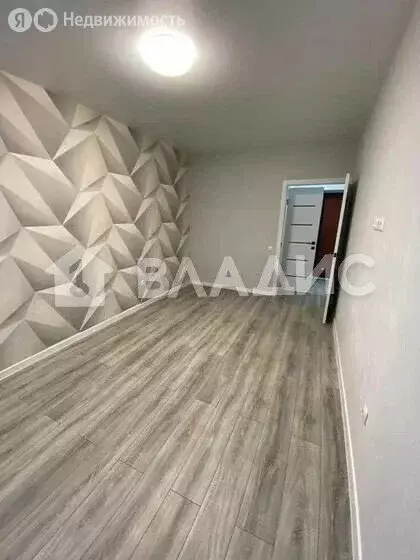 3-комнатная квартира: Краснодар, улица Лётчика Позднякова, 2к18 (55.2 ... - Фото 1