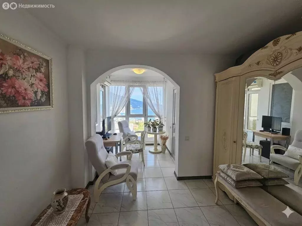 3-комнатная квартира: Ялта, улица Сеченова, 21/31к2 (91.5 м) - Фото 2