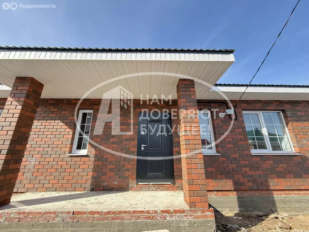 Дом в Соликамск, улица 1 Мая (100 м) - Фото 1