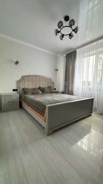 1-к. квартира, 40 м, 1/8 эт. - Фото 0