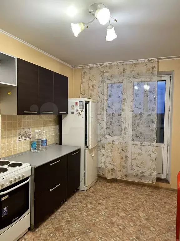 1-к. квартира, 50 м, 8/17 эт. - Фото 0