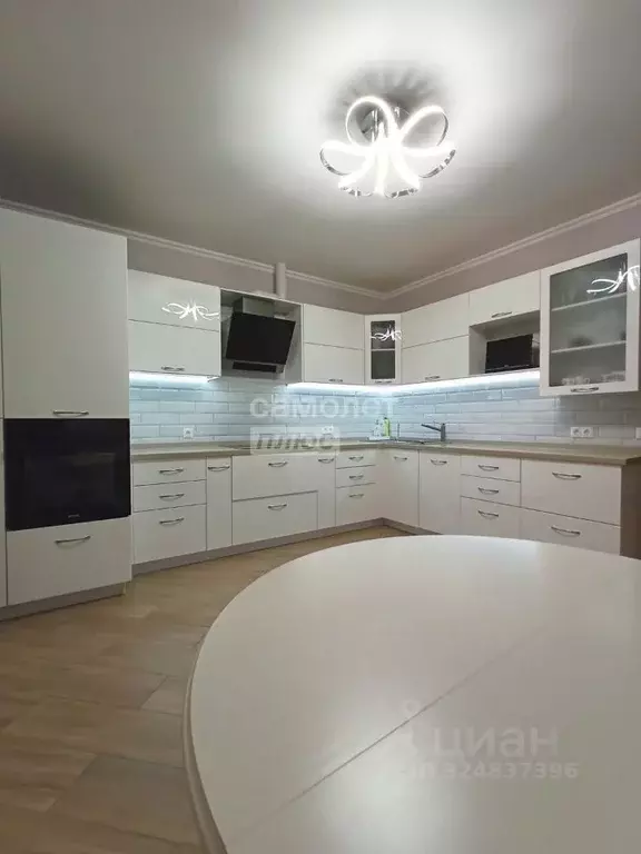 2-к кв. Белгородская область, Белгород бул. Юности, 41 (82.0 м) - Фото 1