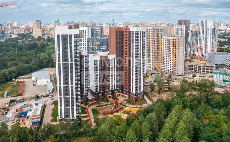 2-к кв. Свердловская область, Екатеринбург ул. 8 Марта, 204Д (68.4 м) - Фото 0
