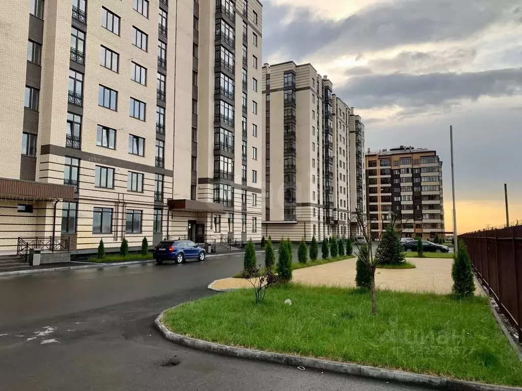 2-к кв. Северная Осетия, Владикавказ ул. Астана Кесаева, 44Вк3 (91.0 ... - Фото 1