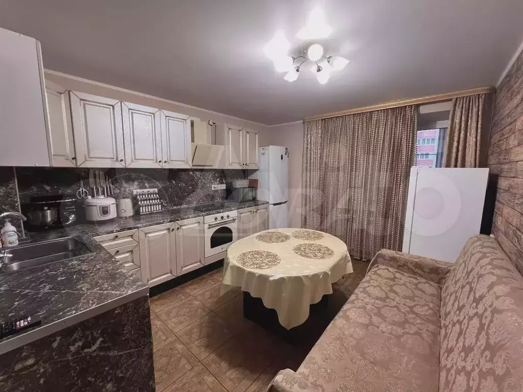 2-к. квартира, 55 м, 1/9 эт. - Фото 1