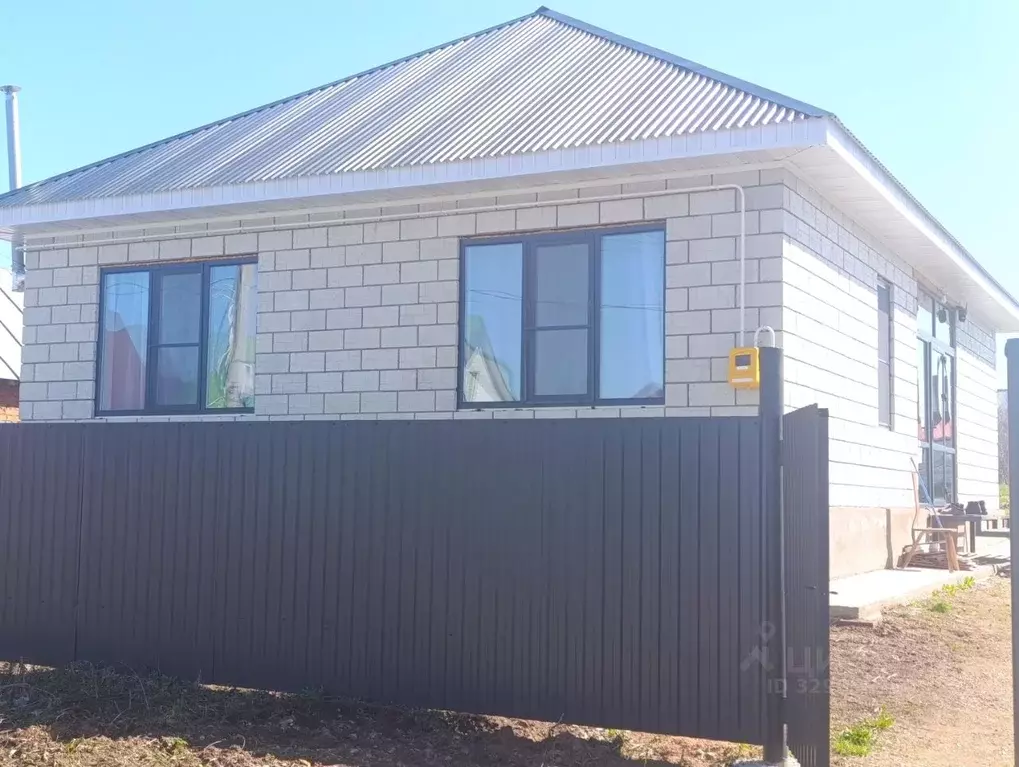 Коттедж в Башкортостан, Чишминский поссовет, Чишмы рп ул. ... - Фото 1