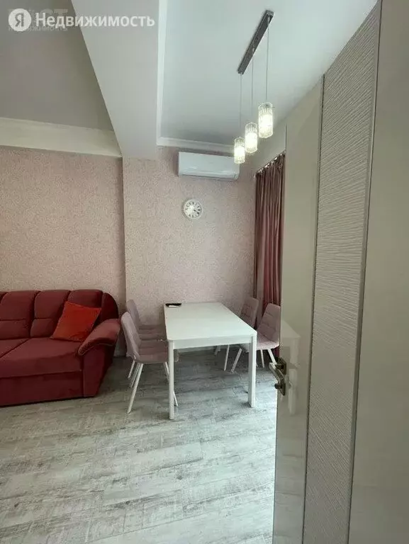 2-комнатная квартира: Сочи, микрорайон Мамайка, Крымская улица, 89 ... - Фото 1
