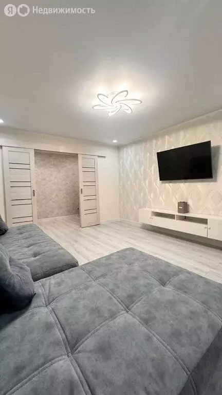 3-комнатная квартира: Уфа, Революционная улица, 165 (60.9 м) - Фото 1