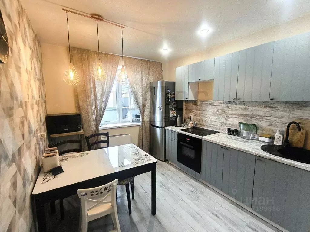 1-к кв. Свердловская область, Екатеринбург ул. Майкопская, 25 (45.2 м) - Фото 1