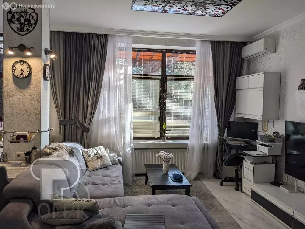 Дом в деревня Новинки, Гранатная улица (250 м) - Фото 1