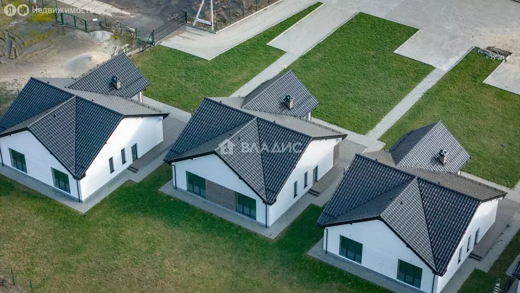 Дом в Зеленоградск, Пражская улица (131 м) - Фото 1