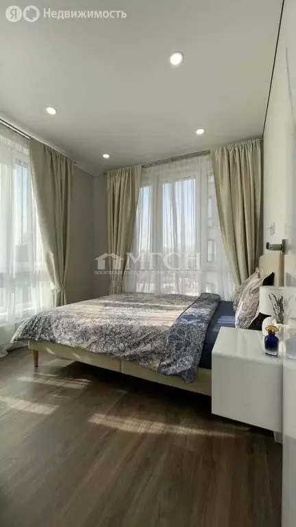 3-комнатная квартира: Москва, улица Лётчика Осканова, 6 (42 м) - Фото 0