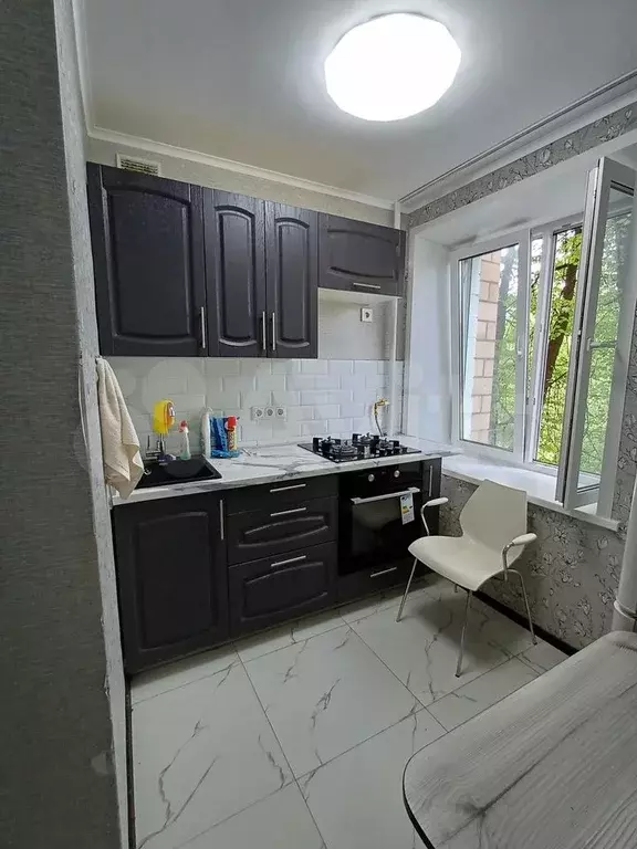 3-к. квартира, 60 м, 3/9 эт. - Фото 1