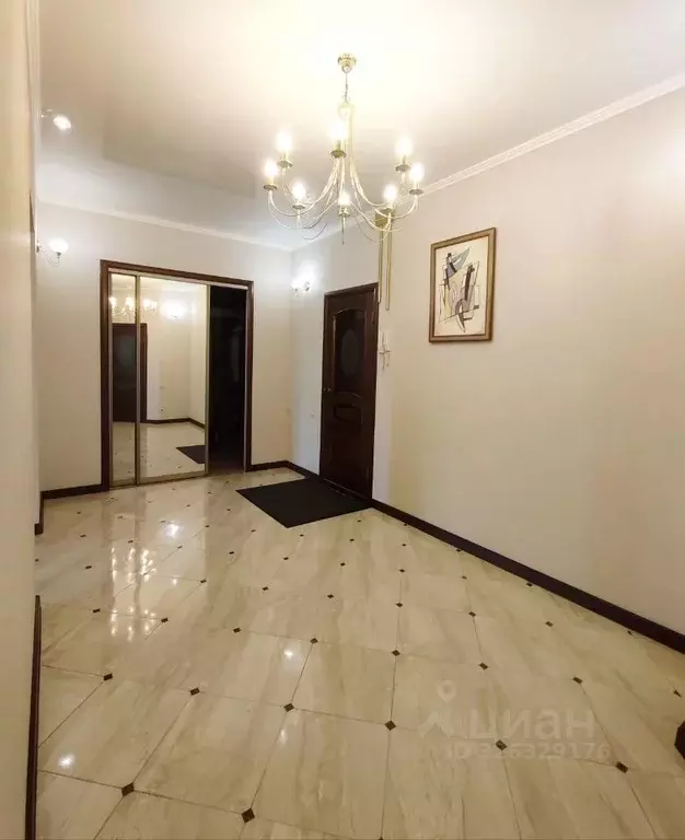 2-к кв. Омская область, Омск ул. 5-й Армии, 4 (89.0 м) - Фото 1