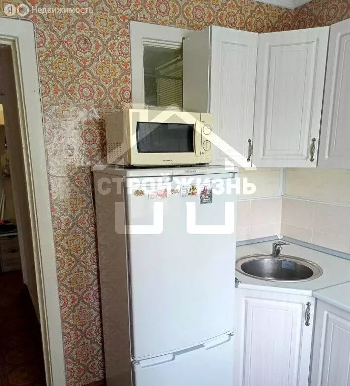 2-комнатная квартира: Екатеринбург, улица Стрелочников, 6 (42 м) - Фото 1