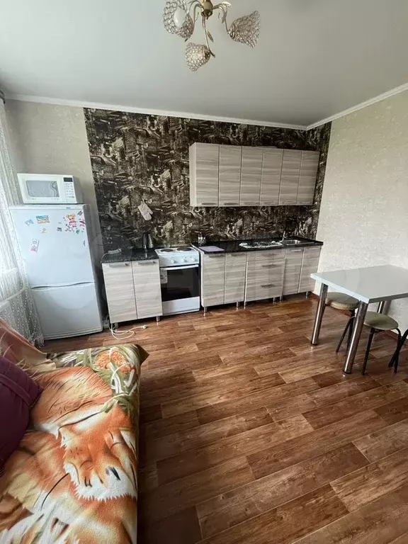 1-к. квартира, 40 м, 7/9 эт. - Фото 1