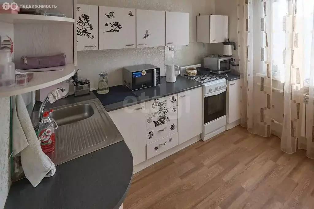 2-комнатная квартира: Череповец, Остинская улица, 40 (50 м) - Фото 0