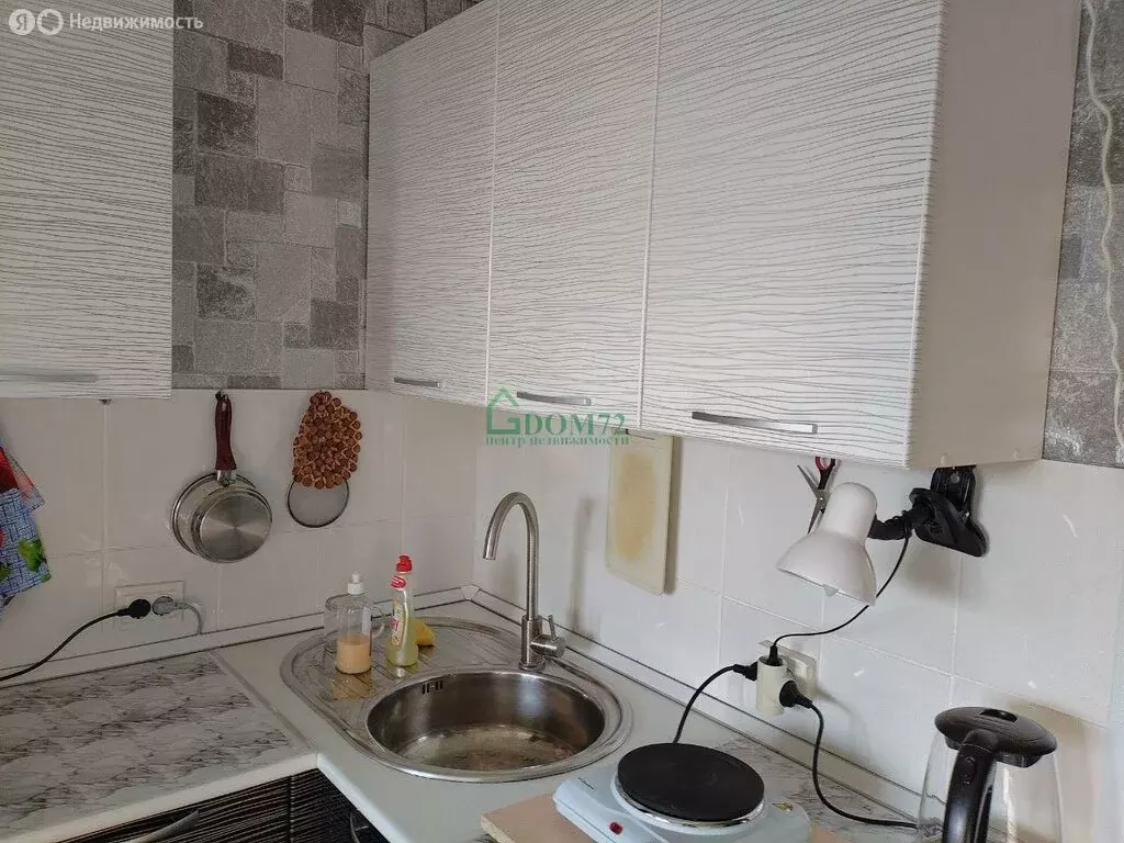 Квартира-студия: Тобольск, 6-й микрорайон, 28А (23 м) - Фото 1