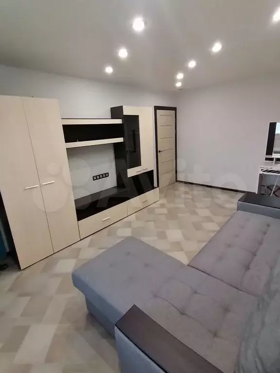 1-к. квартира, 51,5 м, 4/9 эт. - Фото 0
