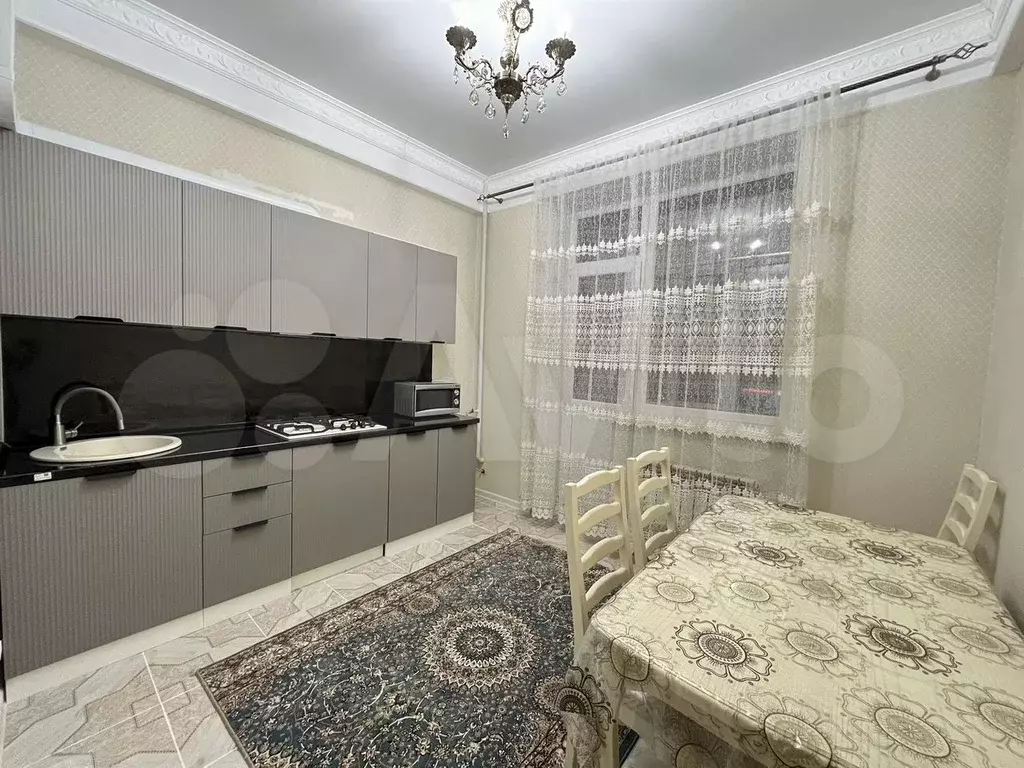 2-к. квартира, 65 м, 3/10 эт. - Фото 0