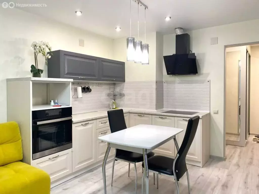 3-комнатная квартира: Киров, Мостовицкая улица, 11 (65 м) - Фото 2